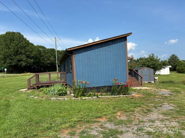 490 County Line Road, Stony Point, NC 28678