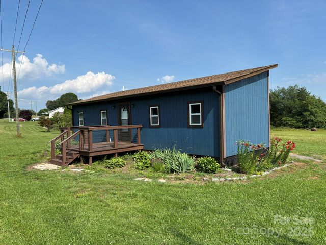 490 County Line Road, Stony Point, NC 28678