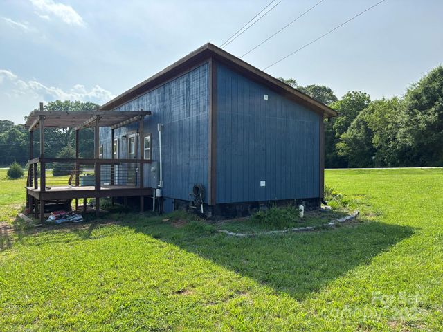 490 County Line Road, Stony Point, NC 28678
