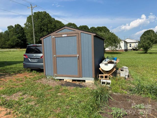 490 County Line Road, Stony Point, NC 28678