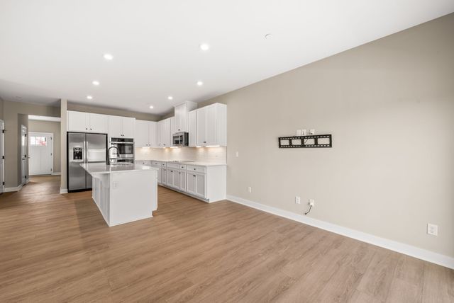 1000 Mountain View Dr, Thompsons Station, TN 37179