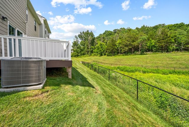 1000 Mountain View Dr, Thompsons Station, TN 37179