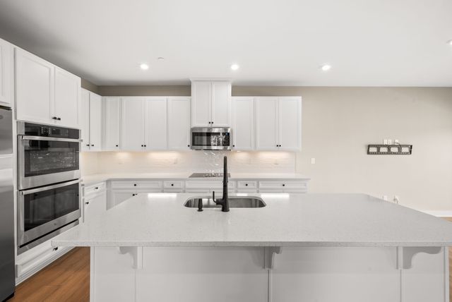 1000 Mountain View Dr, Thompsons Station, TN 37179
