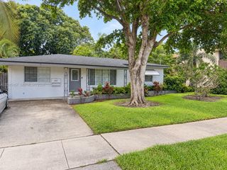 1107 NE 16th Court, Fort Lauderdale, FL 33305