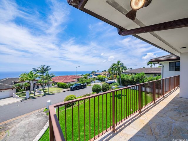 830 Ikena Circle, Honolulu, HI 96821