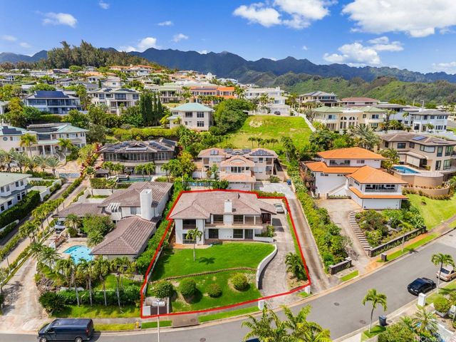 830 Ikena Circle, Honolulu, HI 96821