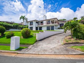 830 Ikena Circle, Honolulu, HI 96821