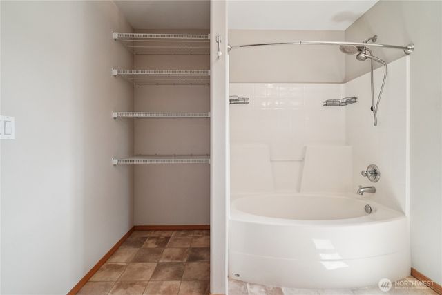 5449 Emerald Court, Mount Vernon, WA 98273