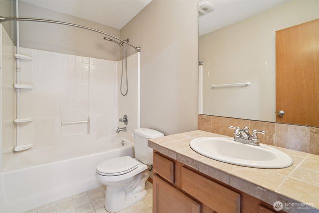 5449 Emerald Court, Mount Vernon, WA 98273