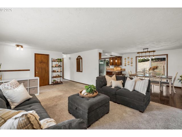 704 Ne HUGHES Rd, Washougal, WA 98671