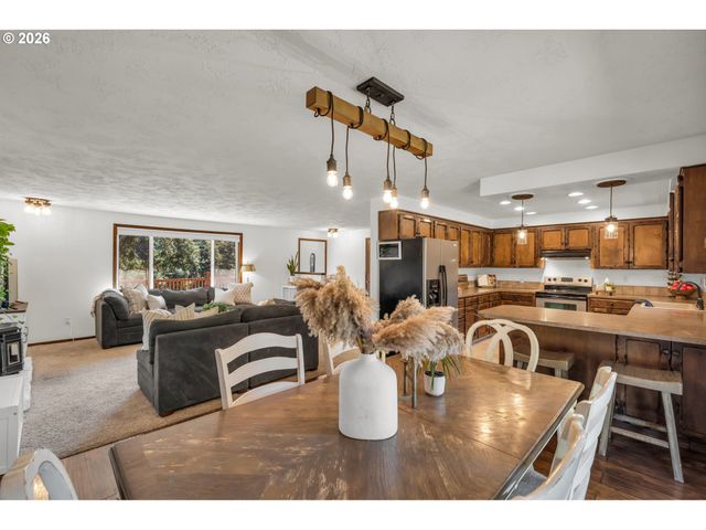 704 Ne HUGHES Rd, Washougal, WA 98671