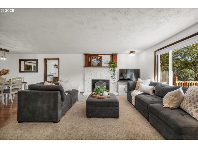 704 Ne HUGHES Rd, Washougal, WA 98671
