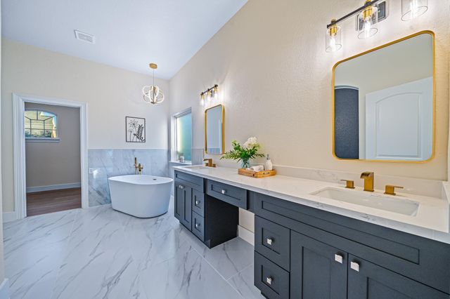 14511 Middle Bluff Trail, Cypress, TX 77429