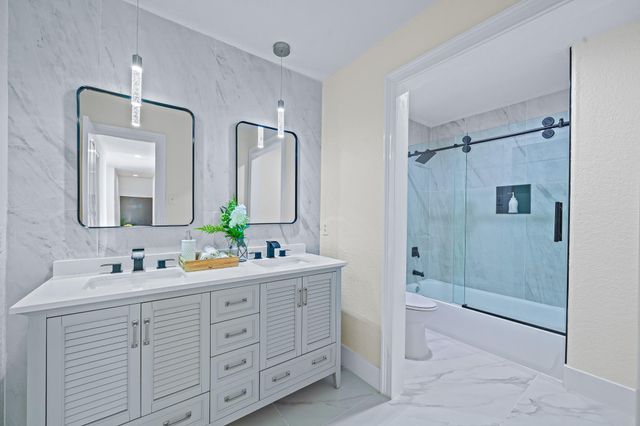 14511 Middle Bluff Trail, Cypress, TX 77429