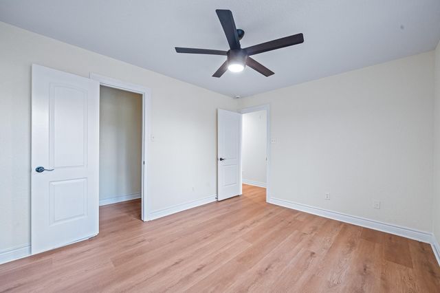 14511 Middle Bluff Trail, Cypress, TX 77429