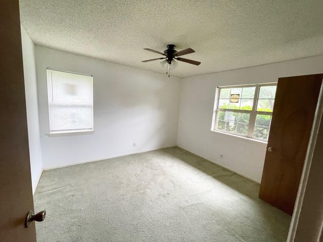 114 Briar Lane, Crockett, TX 75835