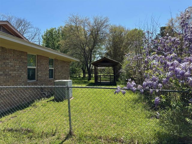 114 Briar Lane, Crockett, TX 75835