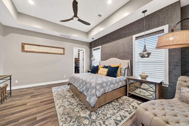1058 Redfish Street, Bayou Vista, TX 77563