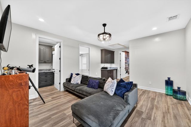 1058 Redfish Street, Bayou Vista, TX 77563