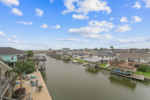 1058 Redfish Street, Bayou Vista, TX 77563