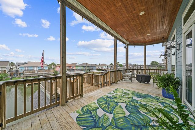 1058 Redfish Street, Bayou Vista, TX 77563