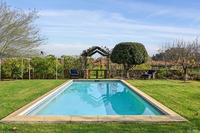 4188 Saint Helena Hwy, Calistoga, CA 94515