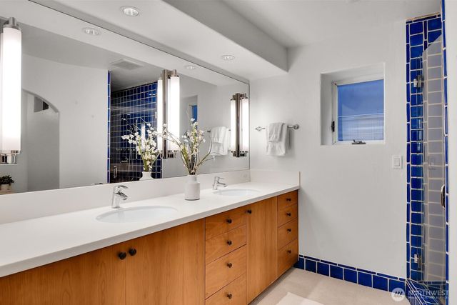 121 E Edgar Street, Seattle, WA 98102