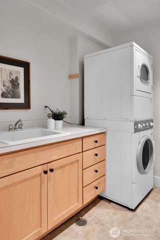 121 E Edgar Street, Seattle, WA 98102