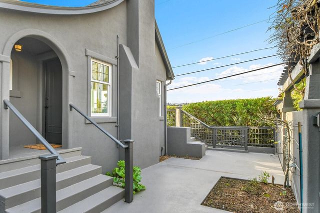 121 E Edgar Street, Seattle, WA 98102