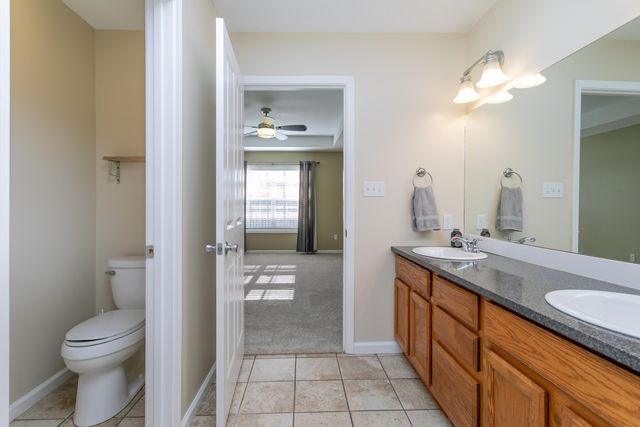 2811 WAYNESBORO DR, Columbia, MO 65202