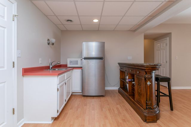 2811 WAYNESBORO DR, Columbia, MO 65202