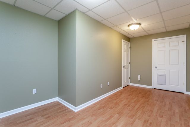 2811 WAYNESBORO DR, Columbia, MO 65202