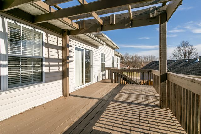 2811 WAYNESBORO DR, Columbia, MO 65202