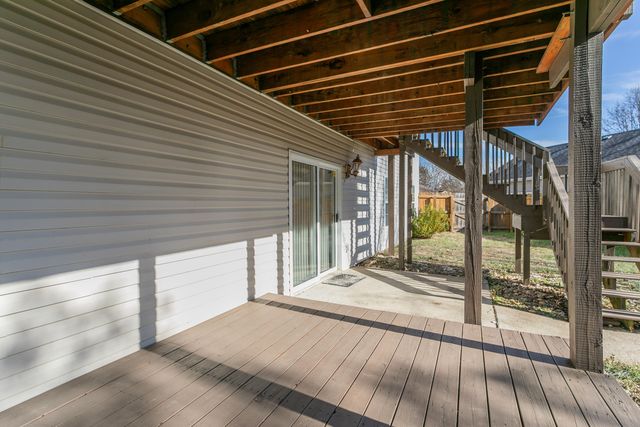 2811 WAYNESBORO DR, Columbia, MO 65202