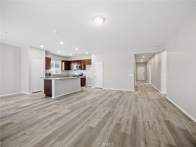 11582 Miranda, Adelanto, CA 92301