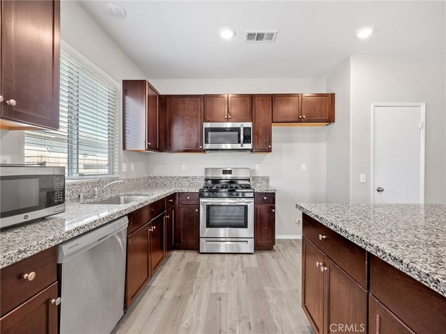 11582 Miranda, Adelanto, CA 92301