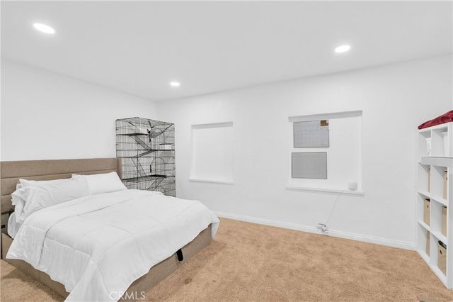 851 S Acacia Ave, Rialto, CA 92376