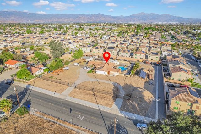 851 S Acacia Ave, Rialto, CA 92376