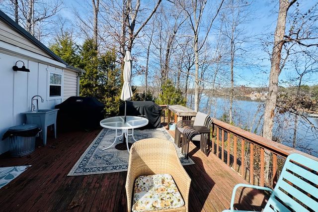 30 Mobleys Bluff Road, Abbeville, SC 29620