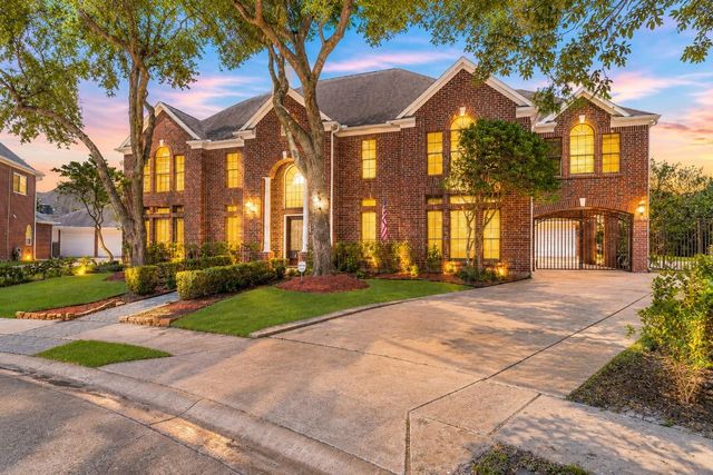 16 Fosters Court, Sugar Land, TX 77479