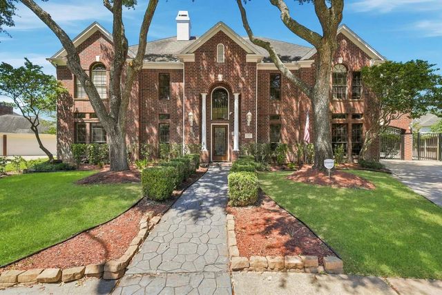 16 Fosters Court, Sugar Land, TX 77479
