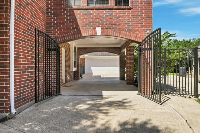 16 Fosters Court, Sugar Land, TX 77479