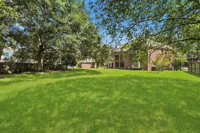 16 Fosters Court, Sugar Land, TX 77479