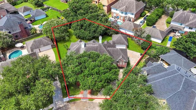16 Fosters Court, Sugar Land, TX 77479