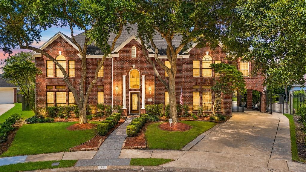 16 Fosters Court, Sugar Land, TX 77479