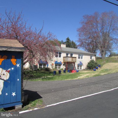 121 WINDSWEPT DR, Feasterville Trevose, PA 19053