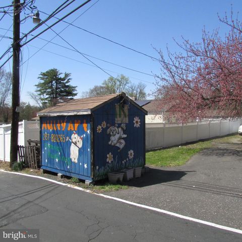 121 WINDSWEPT DR, Feasterville Trevose, PA 19053