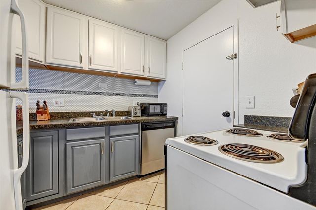 2700 BAYSHORE BOULEVARD 4111, Dunedin, FL 34698