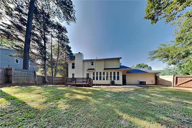 6839 Woodcreek Lane, Douglasville, GA 30135