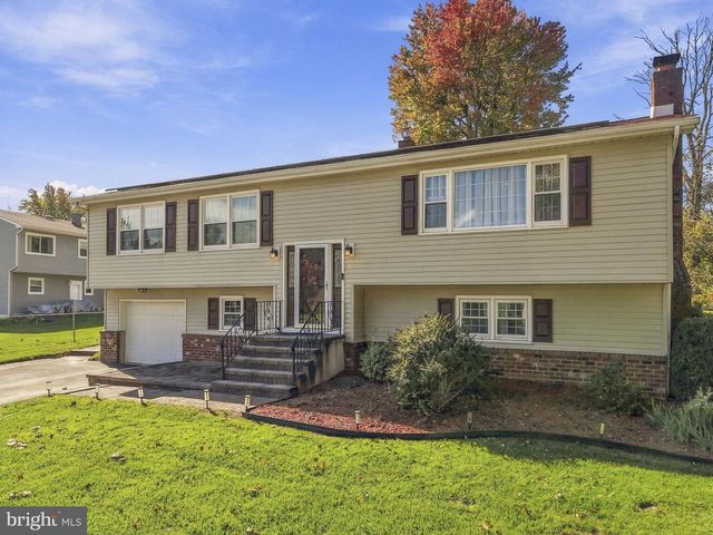 5 MICHELLE CT, Ewing, NJ 08628